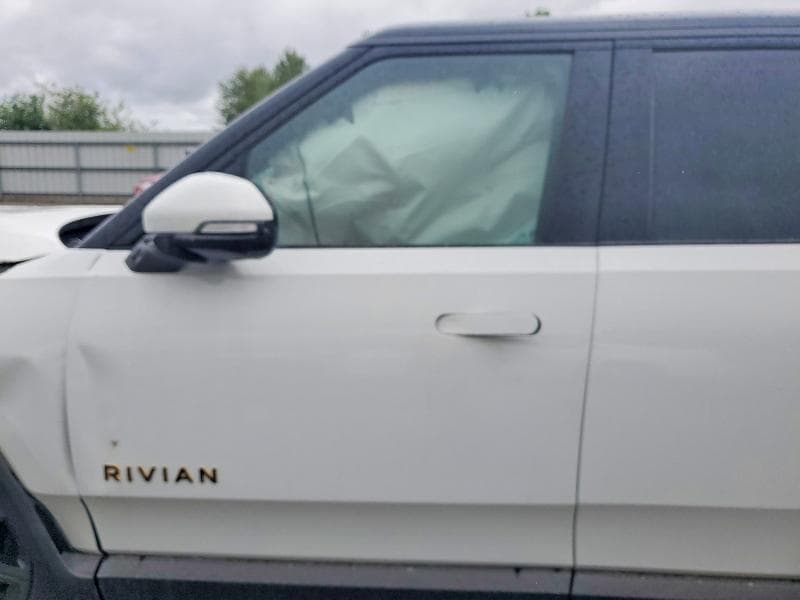 2026 RIVIAN R1S PREMIUM 8