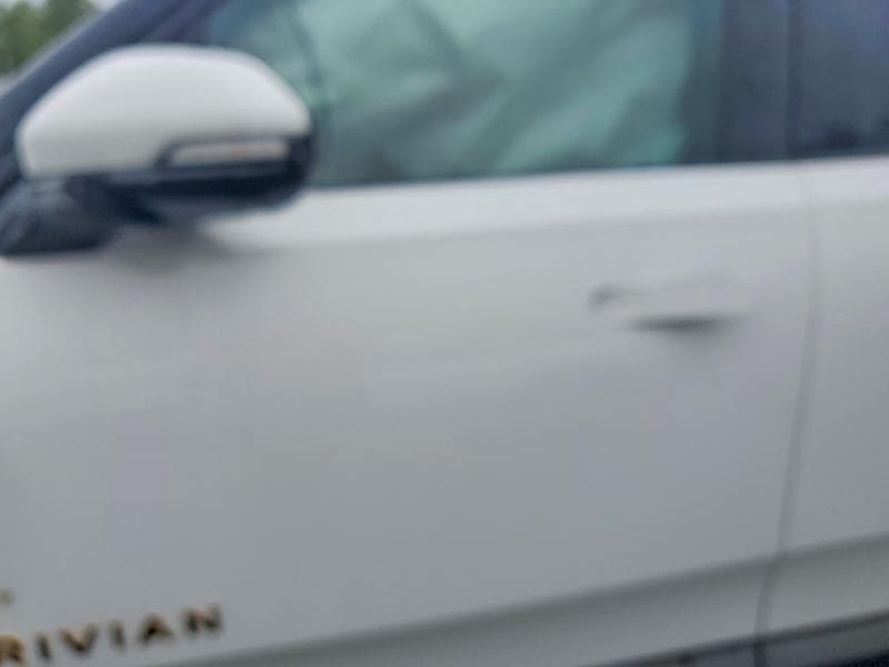 2026 RIVIAN R1S PREMIUM 9