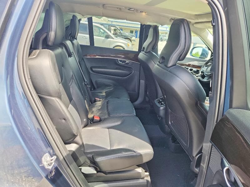 2019 VOLVO XC90 T5 MOMENTUM 10