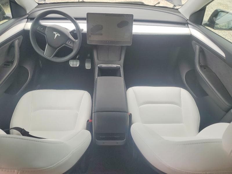 2023 TESLA MODEL Y 8