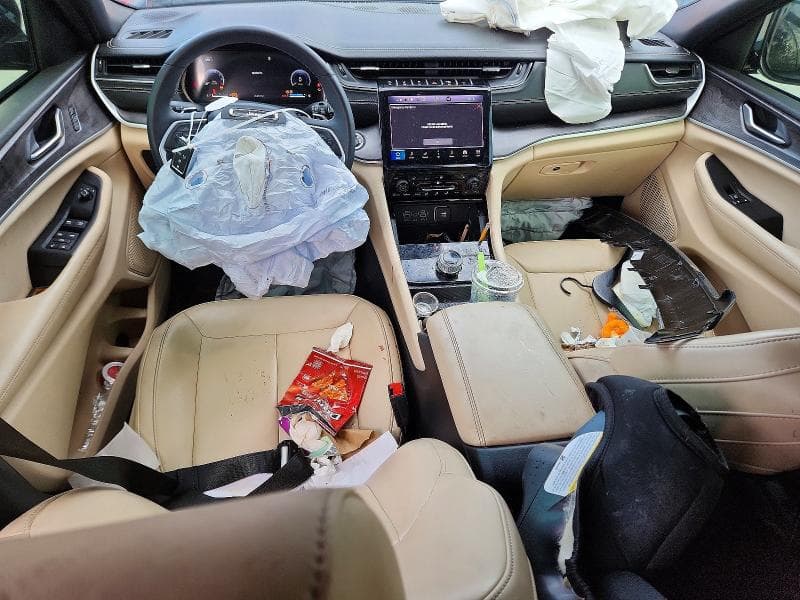 2024 JEEP GRAND CHEROKEE L LIMITED 8