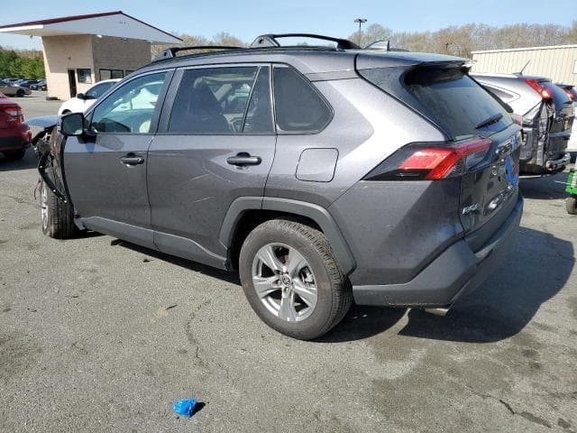 2024 TOYOTA RAV4 XLE 2