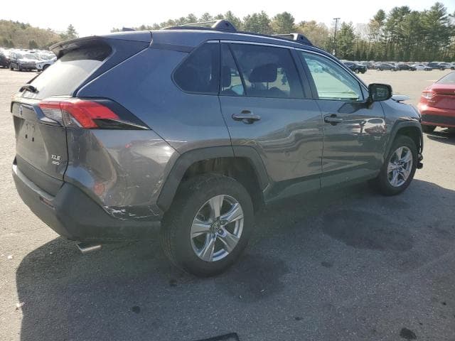 2024 TOYOTA RAV4 XLE 3