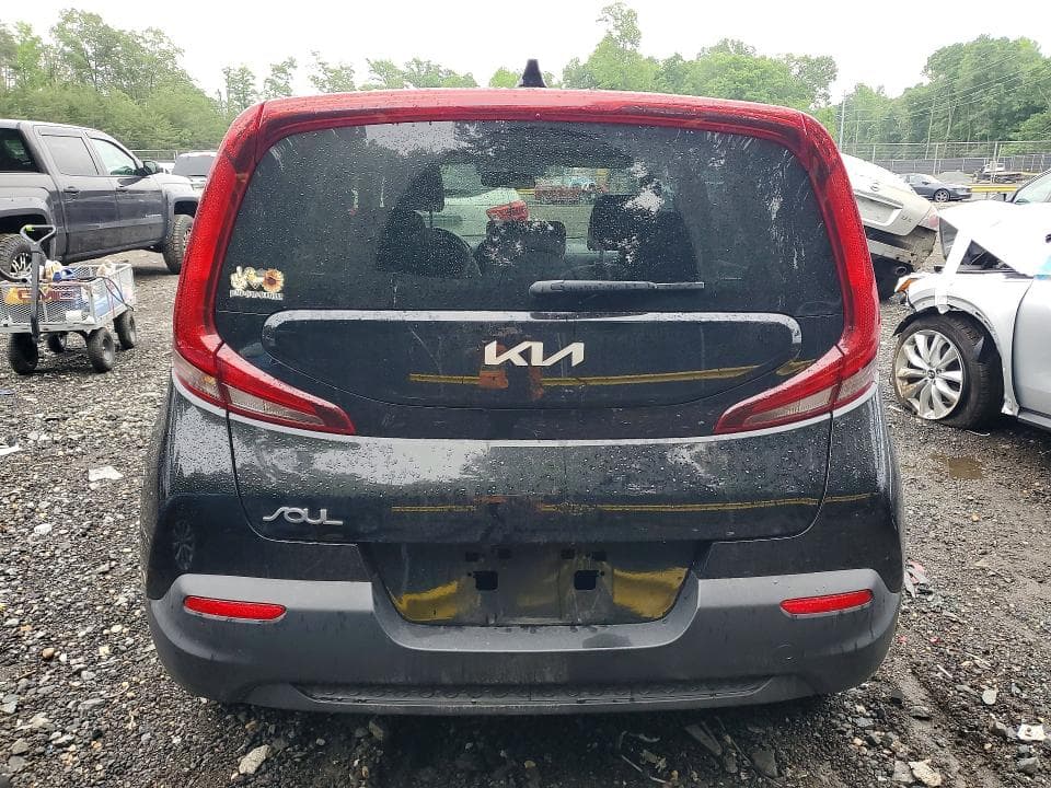 2022 KIA SOUL LX 6