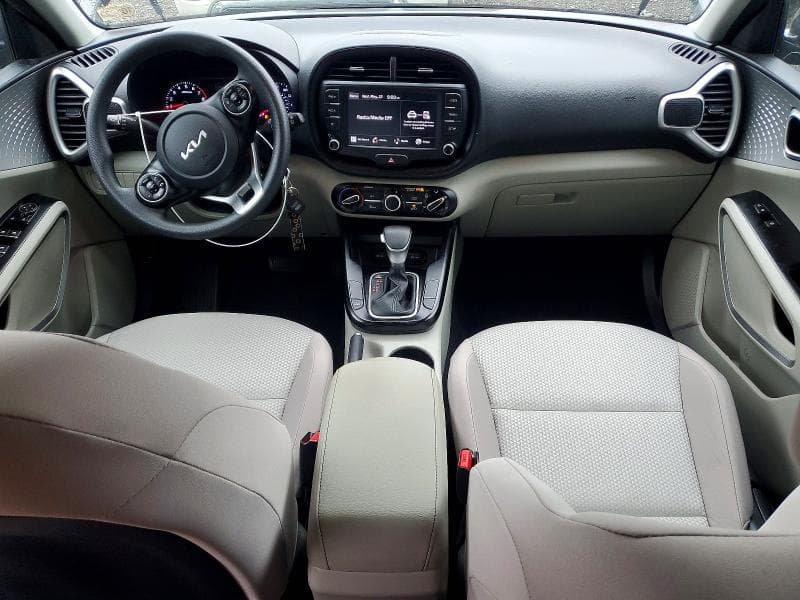 2022 KIA SOUL LX 8