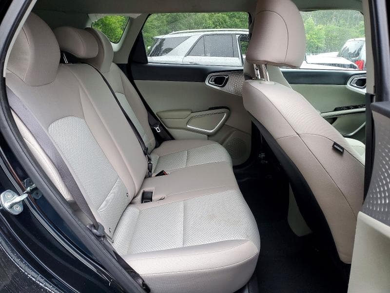 2022 KIA SOUL LX 10