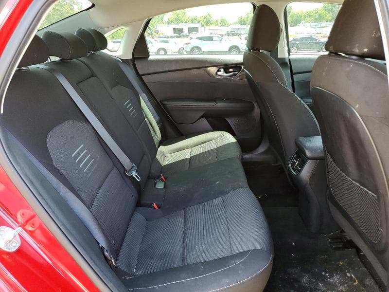 2020 KIA FORTE EX 10