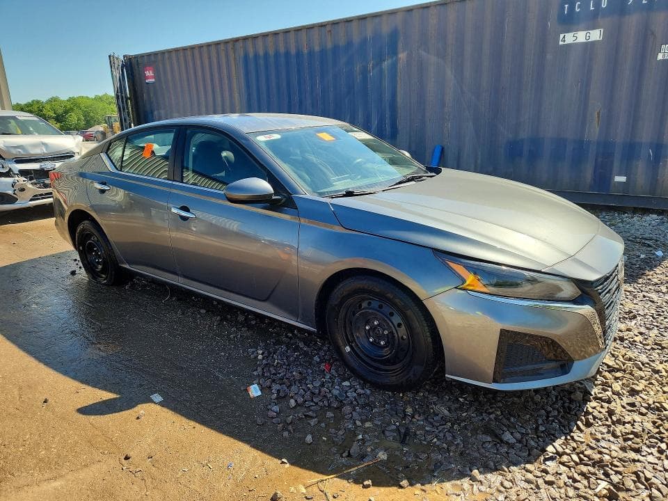 2023 NISSAN ALTIMA S 4