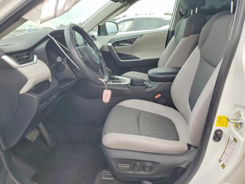 2021 TOYOTA RAV4 XLE 7