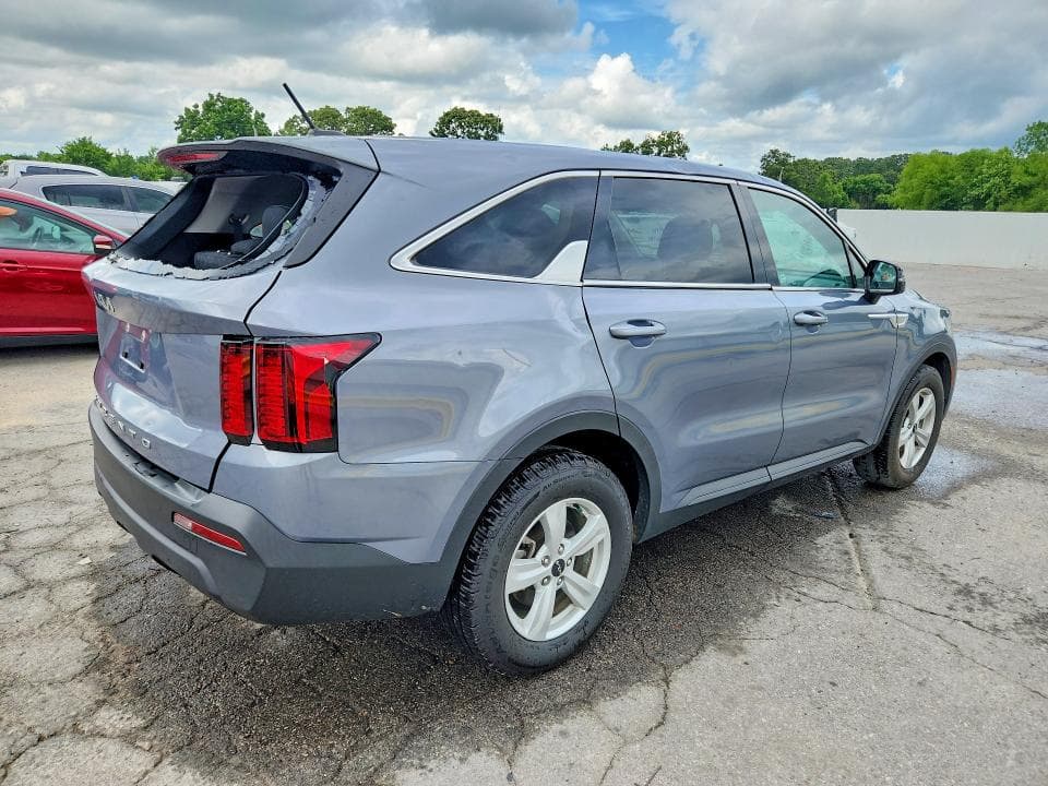 2022 KIA SORENTO LX 3