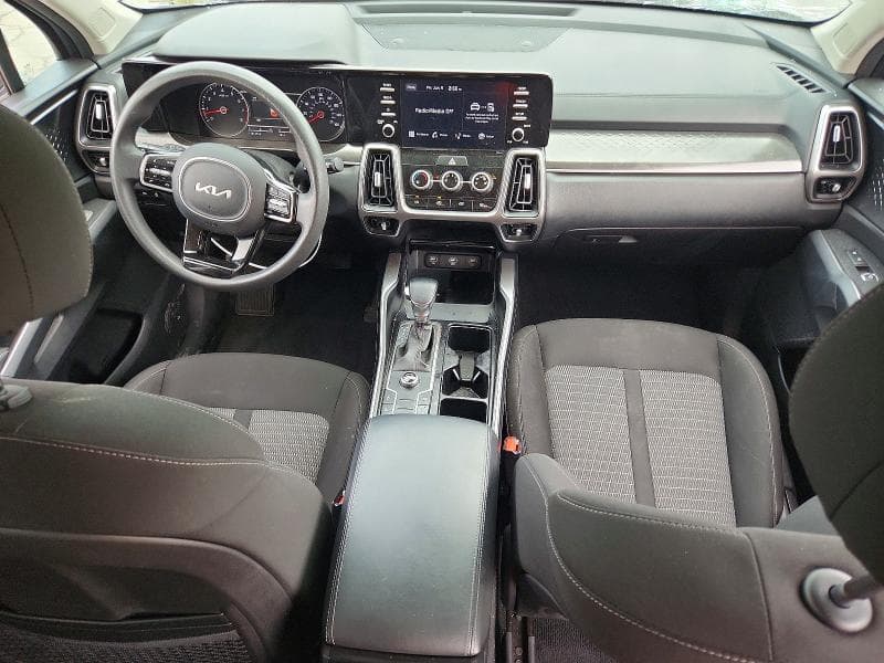 2022 KIA SORENTO LX 8