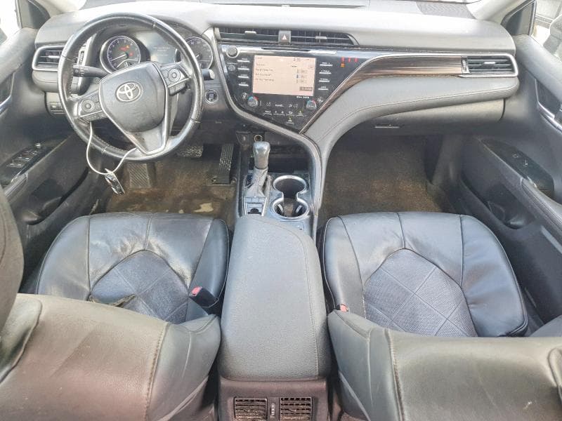 2019 TOYOTA CAMRY XLE 8