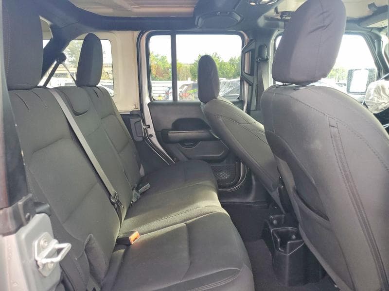 2020 JEEP WRANGLER UNLIMITED SAHARA 10