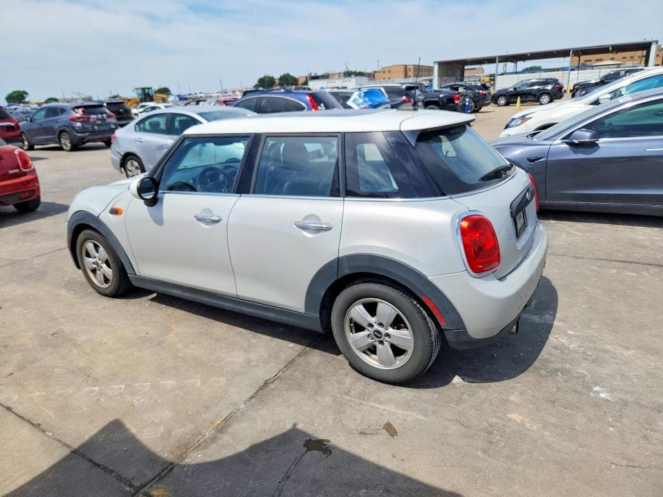 2017 MINI COOPER 2