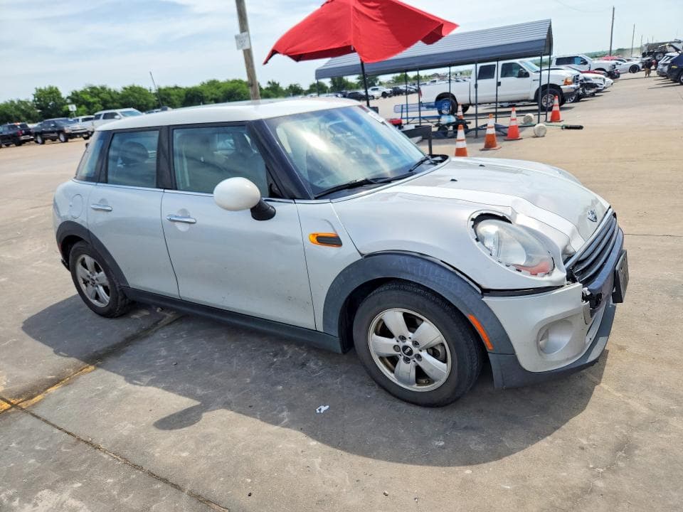 2017 MINI COOPER 4