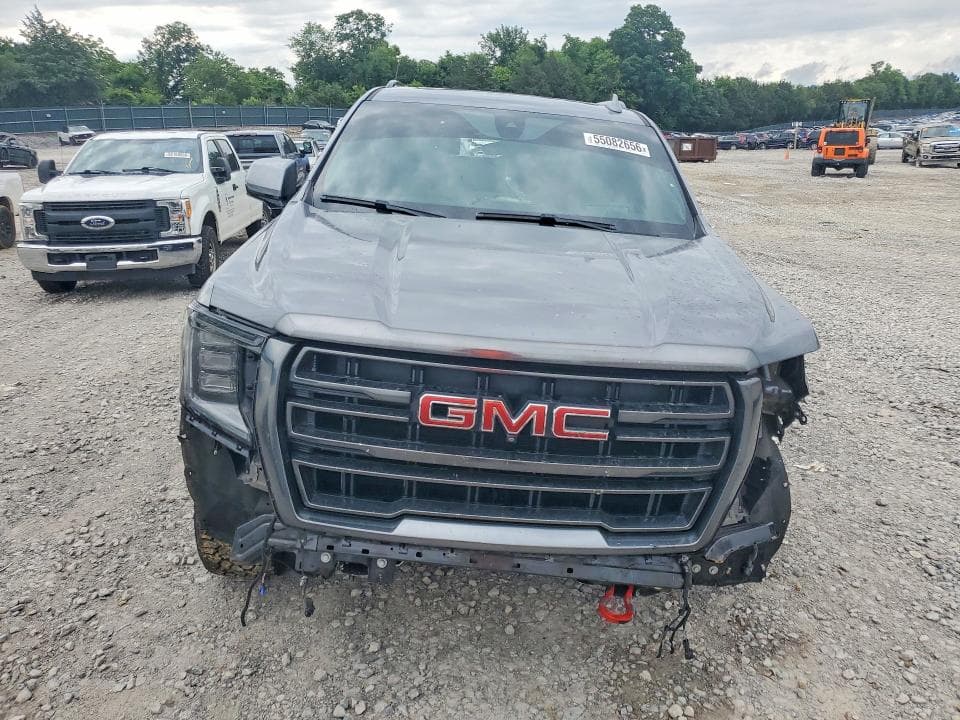 2021 GMC YUKON AT4 5