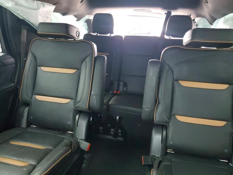 2021 GMC YUKON AT4 10