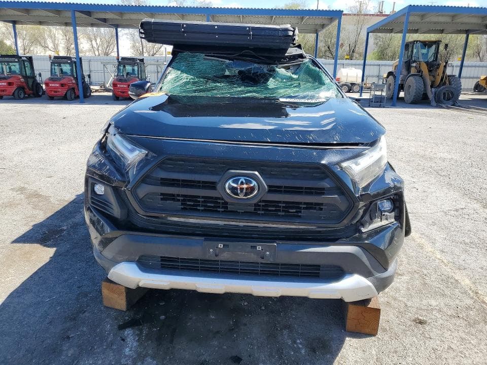 2022 TOYOTA RAV4 ADVENTURE 5
