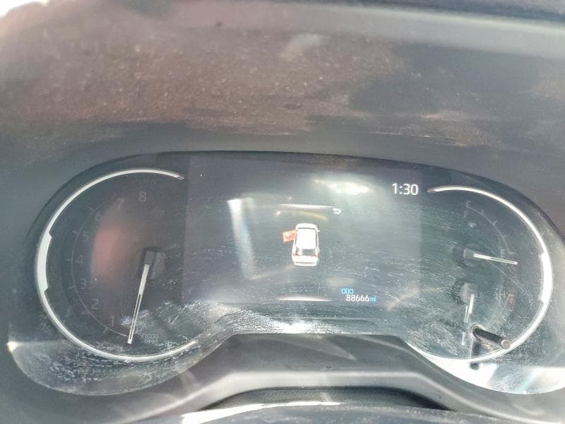 2022 TOYOTA RAV4 ADVENTURE 9