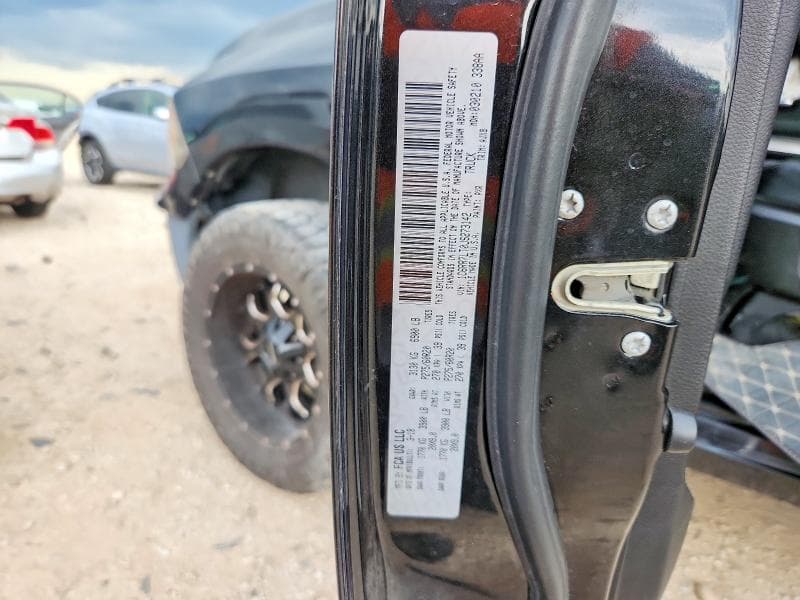 2018 RAM 1500 SLT 12