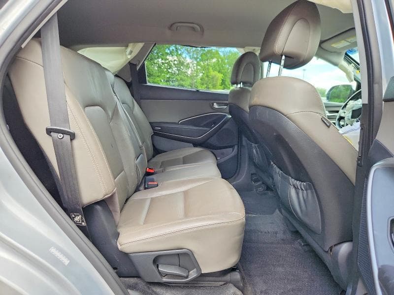 2018 HYUNDAI SANTA FE SE 11