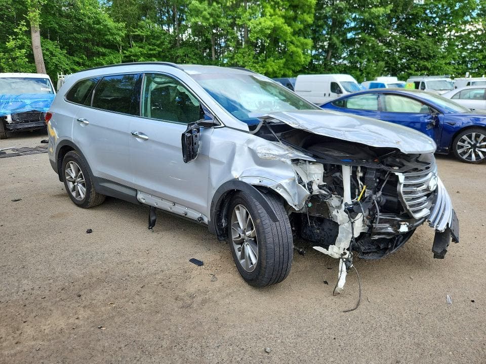 2018 HYUNDAI SANTA FE SE 4