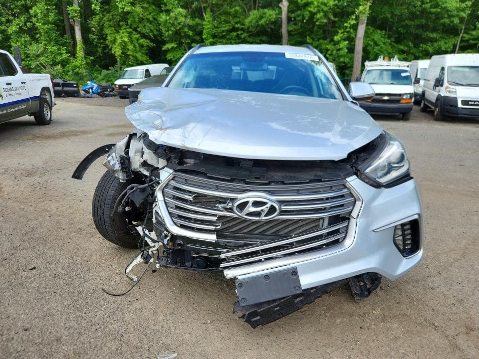 2018 HYUNDAI SANTA FE SE 5