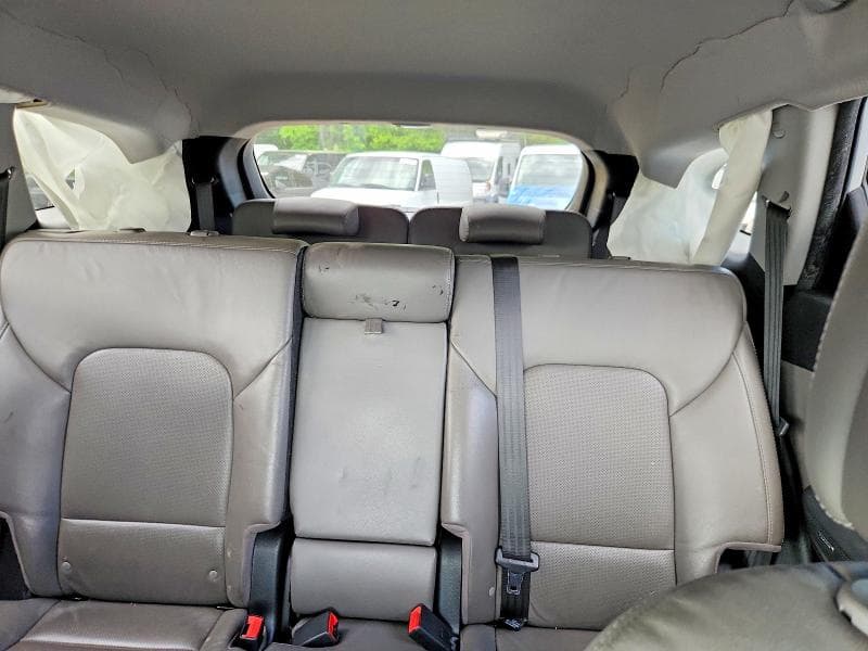 2018 HYUNDAI SANTA FE SE 10