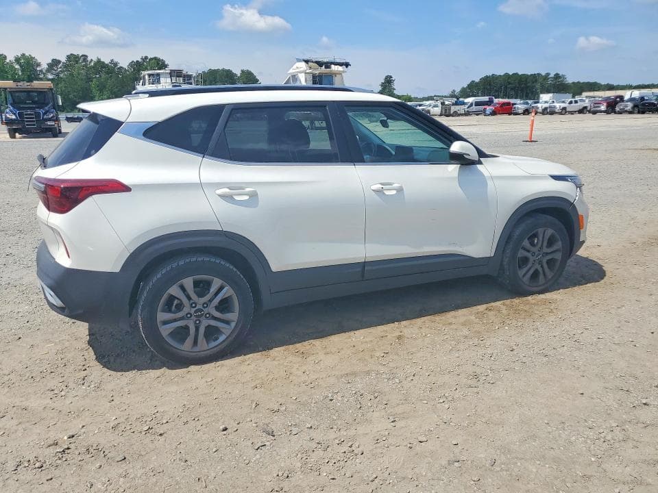 2023 KIA SELTOS S S 3