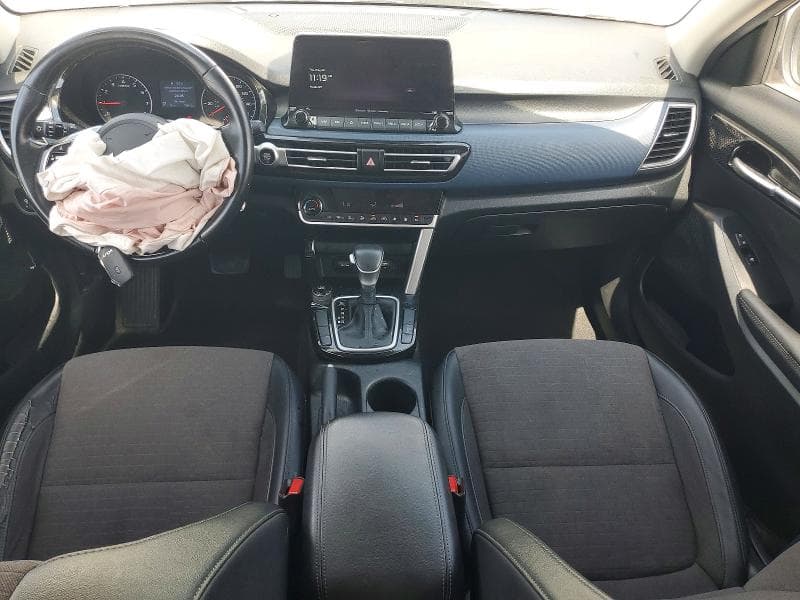 2023 KIA SELTOS S S 8