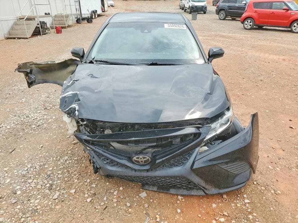 2019 TOYOTA CAMRY SE SE 5