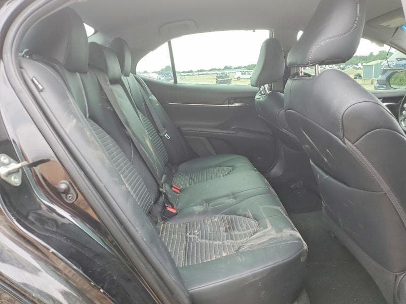 2019 TOYOTA CAMRY SE SE 10