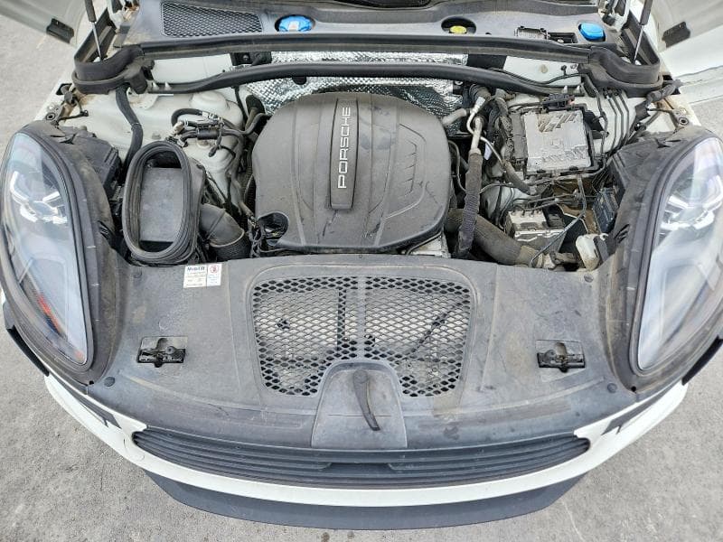 2019 PORSCHE MACAN 12