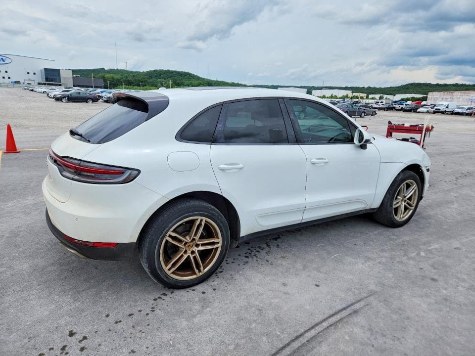 2019 PORSCHE MACAN 4