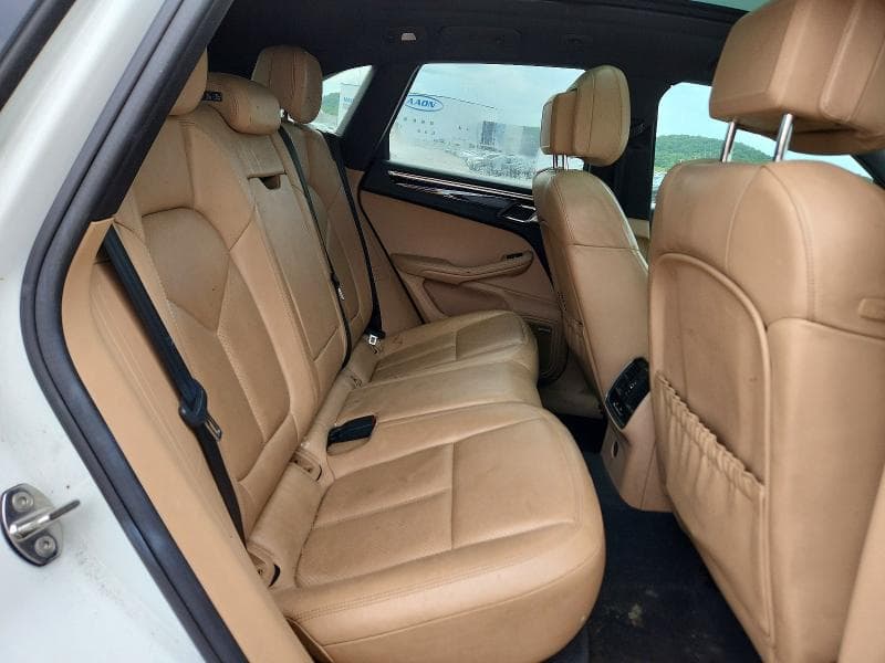 2019 PORSCHE MACAN 11