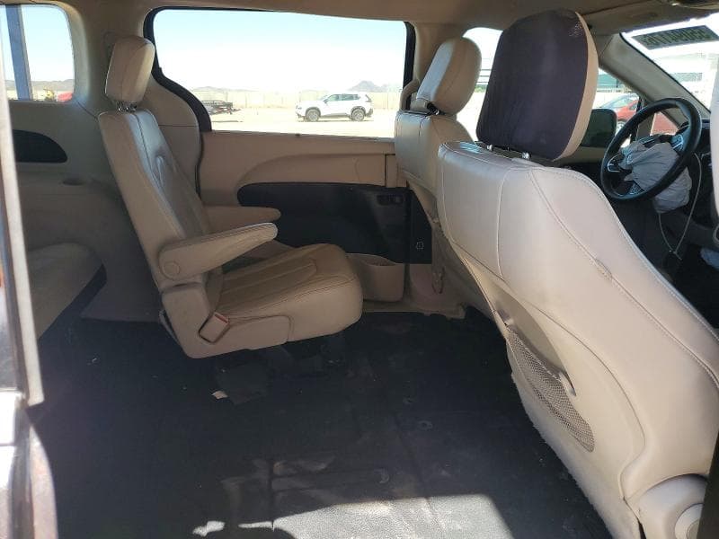 2021 CHRYSLER VOYAGER LXI 11