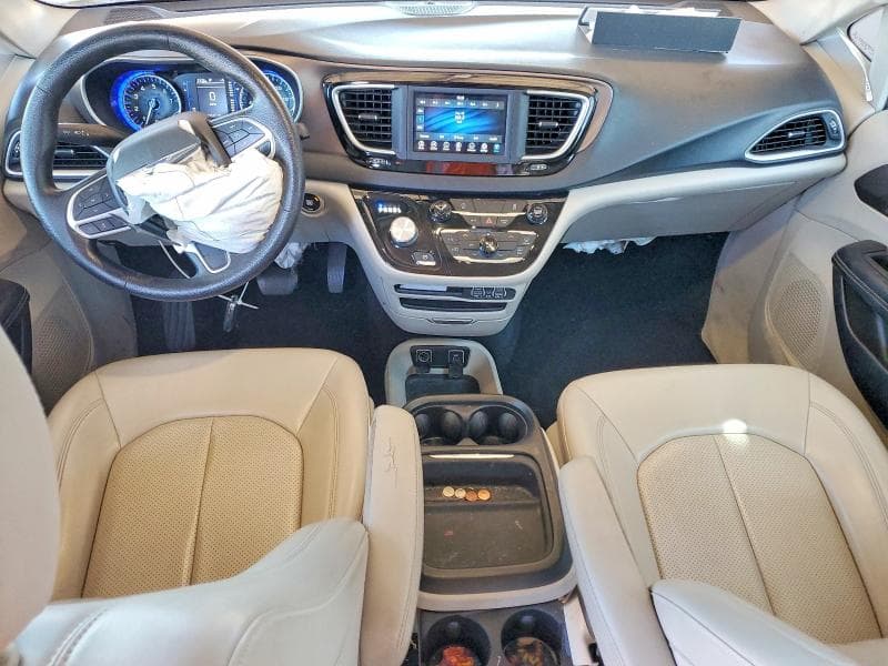 2021 CHRYSLER VOYAGER LXI 8