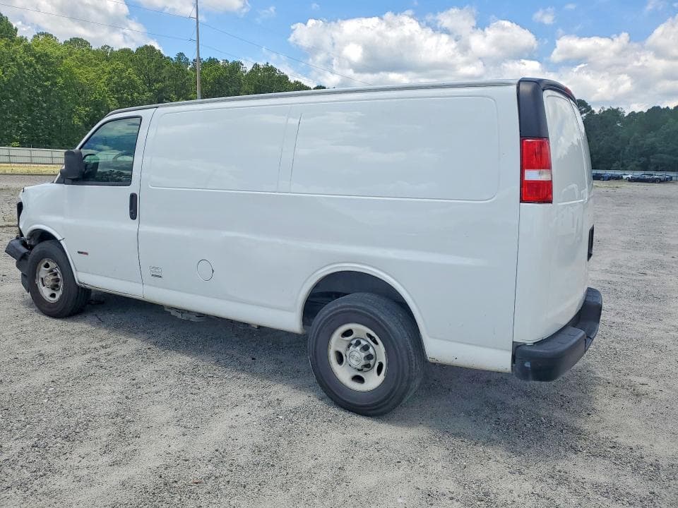 2017 CHEVROLET EXPRESS G2500 2