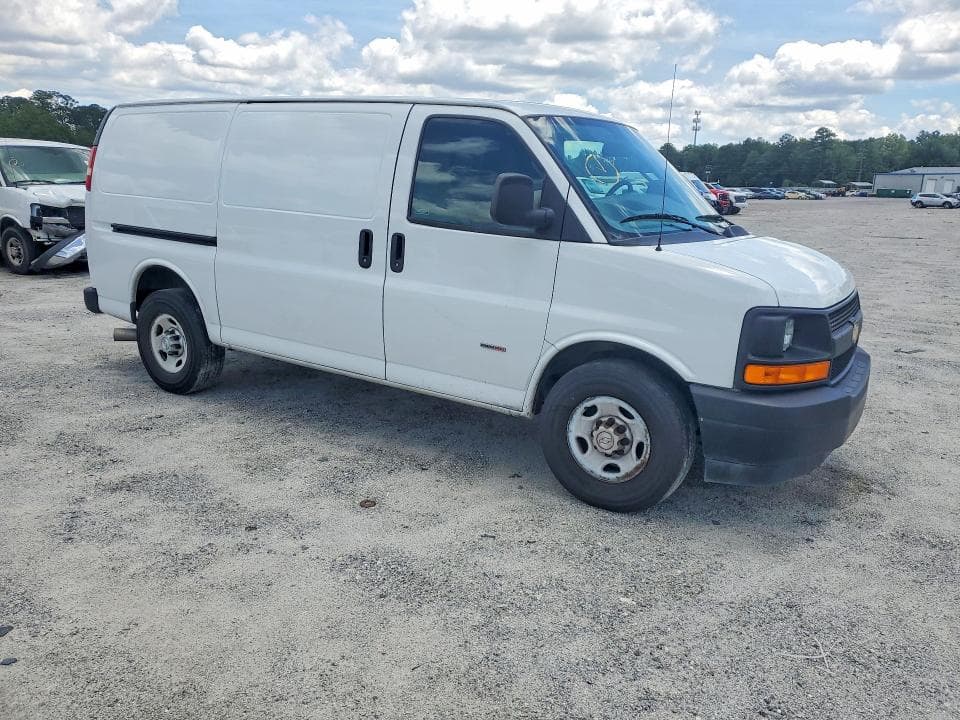 2017 CHEVROLET EXPRESS G2500 4
