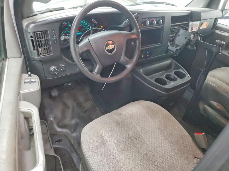 2017 CHEVROLET EXPRESS G2500 8