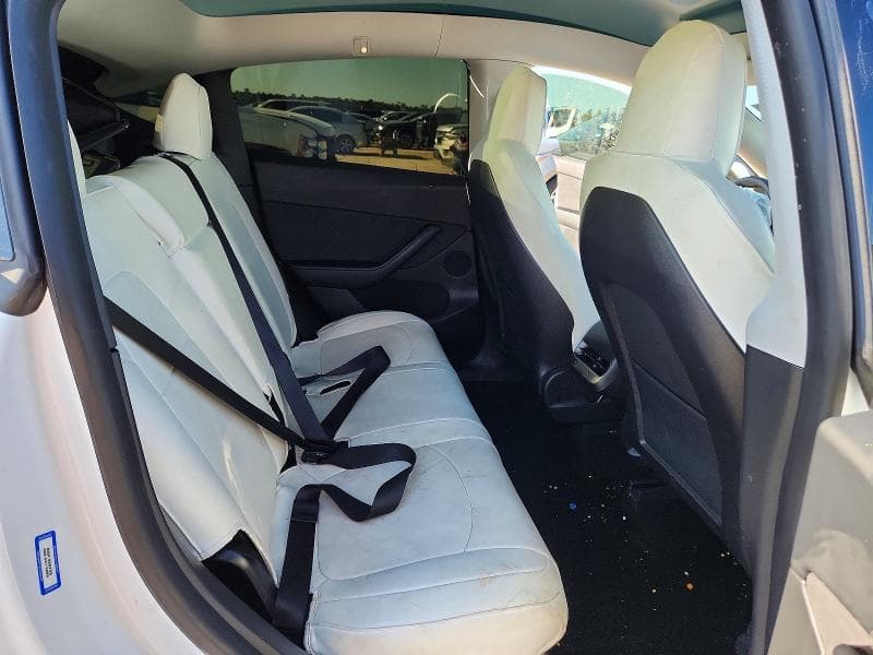 2021 TESLA MODEL Y 10