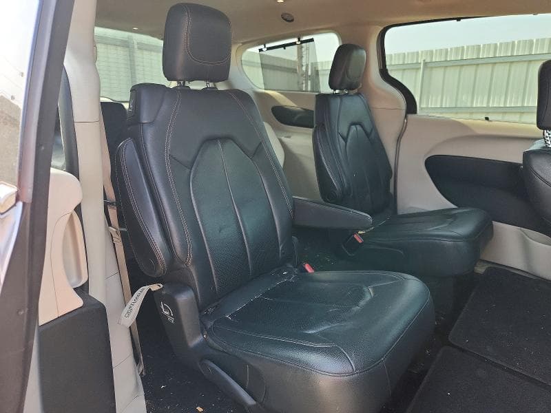 2019 CHRYSLER PACIFICA TOURING L 11