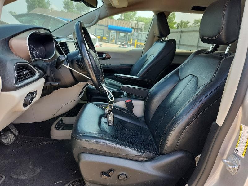 2019 CHRYSLER PACIFICA TOURING L 7
