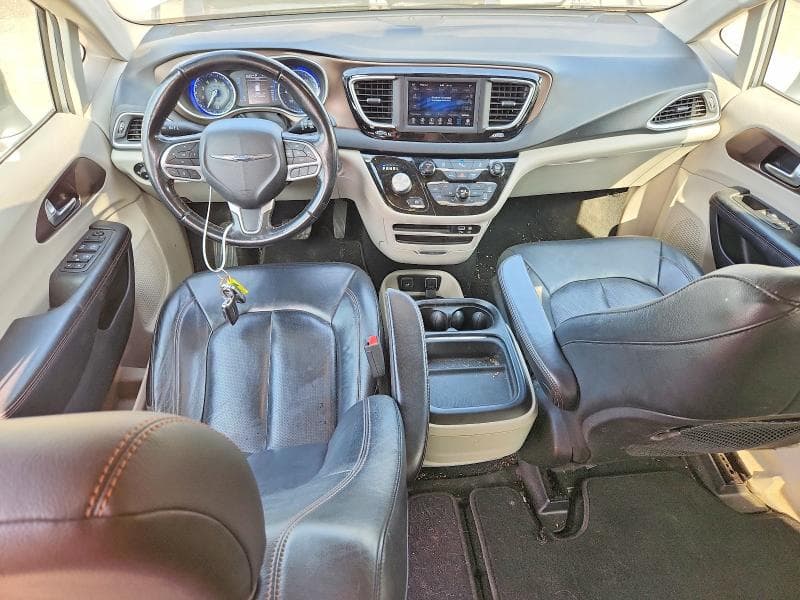 2019 CHRYSLER PACIFICA TOURING L 8