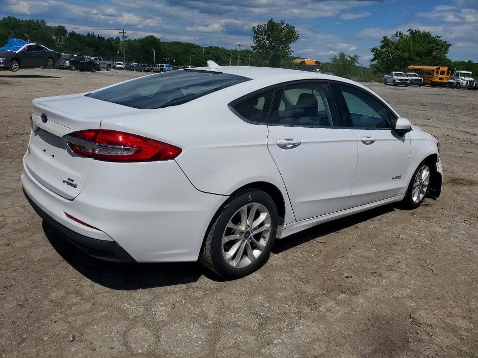 2019 FORD FUSION SE 3