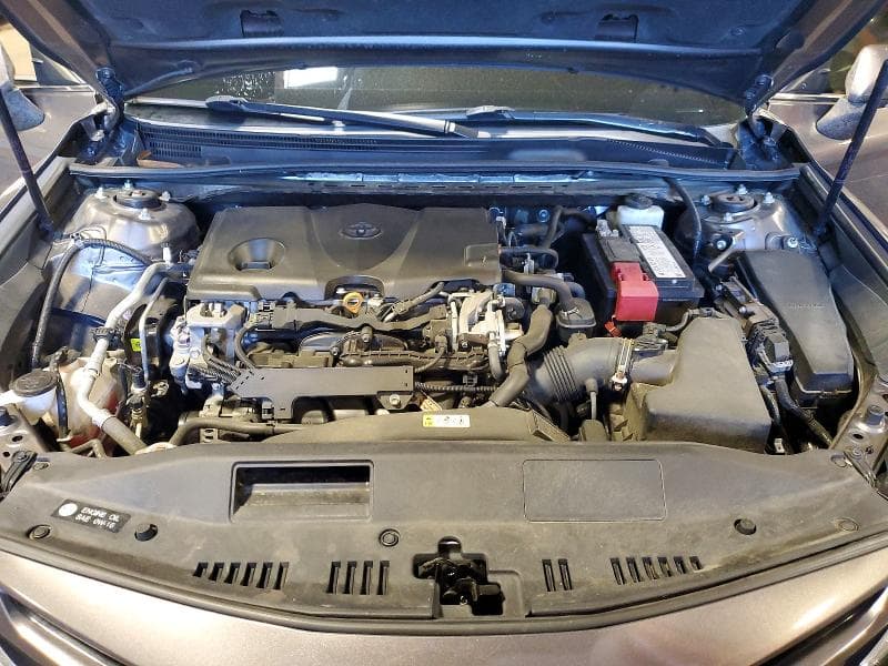2020 TOYOTA CAMRY SE 11