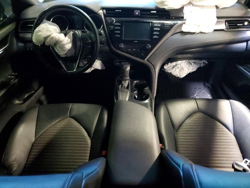 2020 TOYOTA CAMRY SE 8