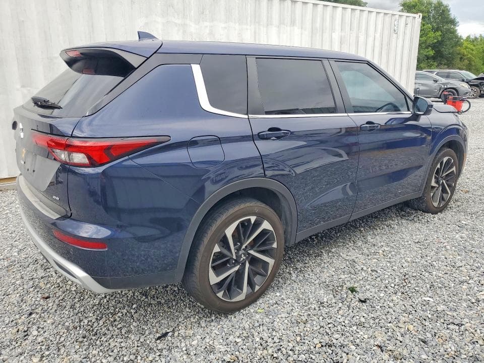 2023 MITSUBISHI OUTLANDER SE 4