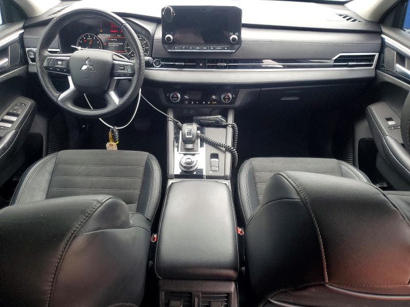 2023 MITSUBISHI OUTLANDER SE 9