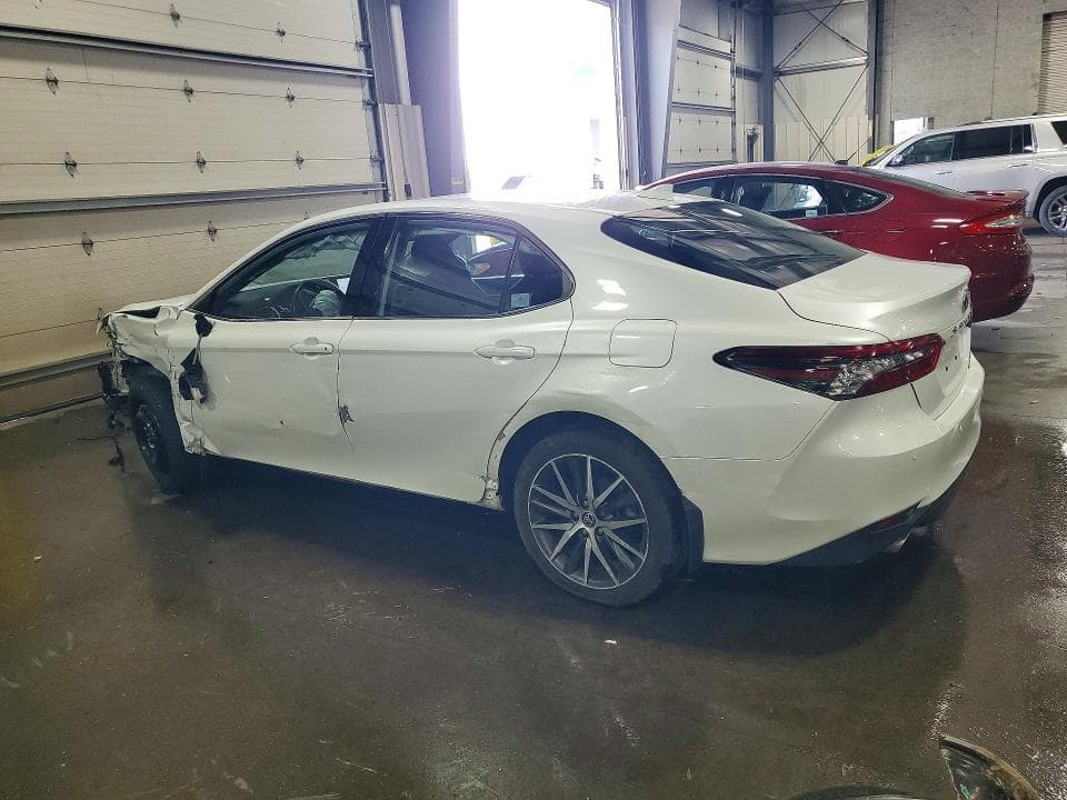 2022 TOYOTA CAMRY XLE XLE 2